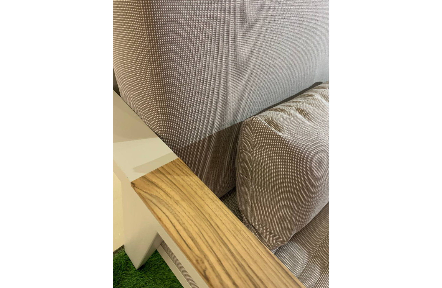 Крісло (з подушками) HIGOLD EMOTI 697722 / TAUPE