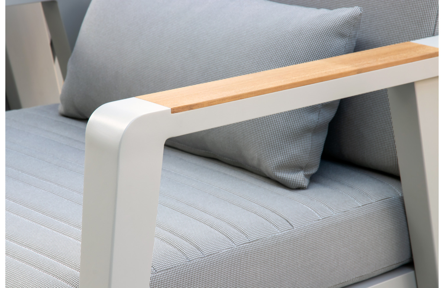 Крісло (з подушками) HIGOLD EMOTI 697722 / TAUPE