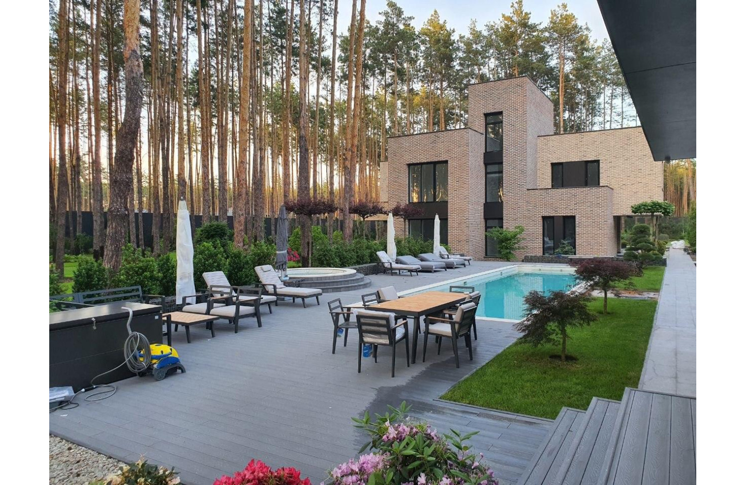 Обідній комплект 160 (з подушками) HIGOLD EMOTI 697790 / ANTHRACITE