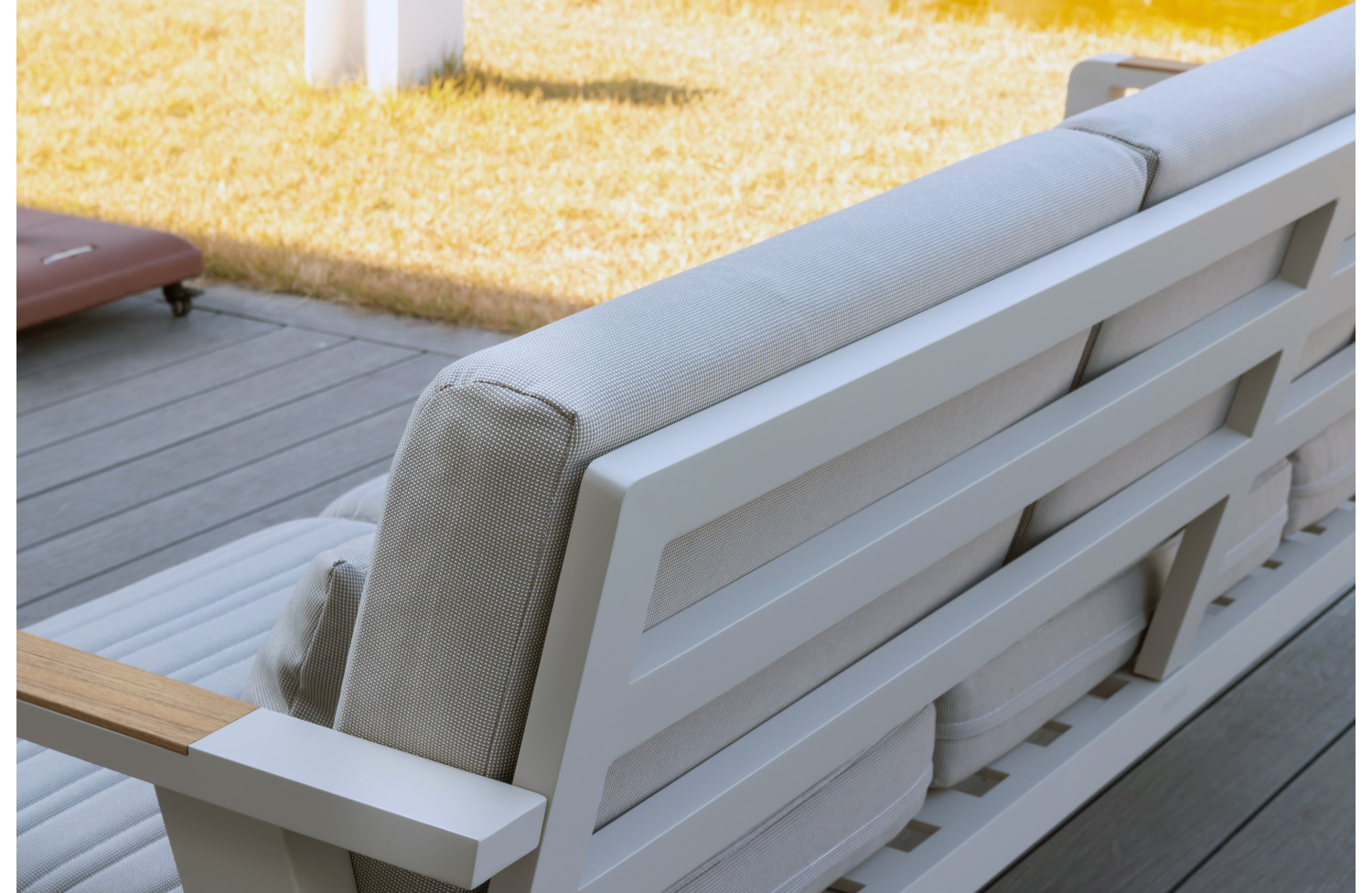 Sofa 3-osobowa (z poduszkami) HIGOLD EMOTI 697742 / TAUPE