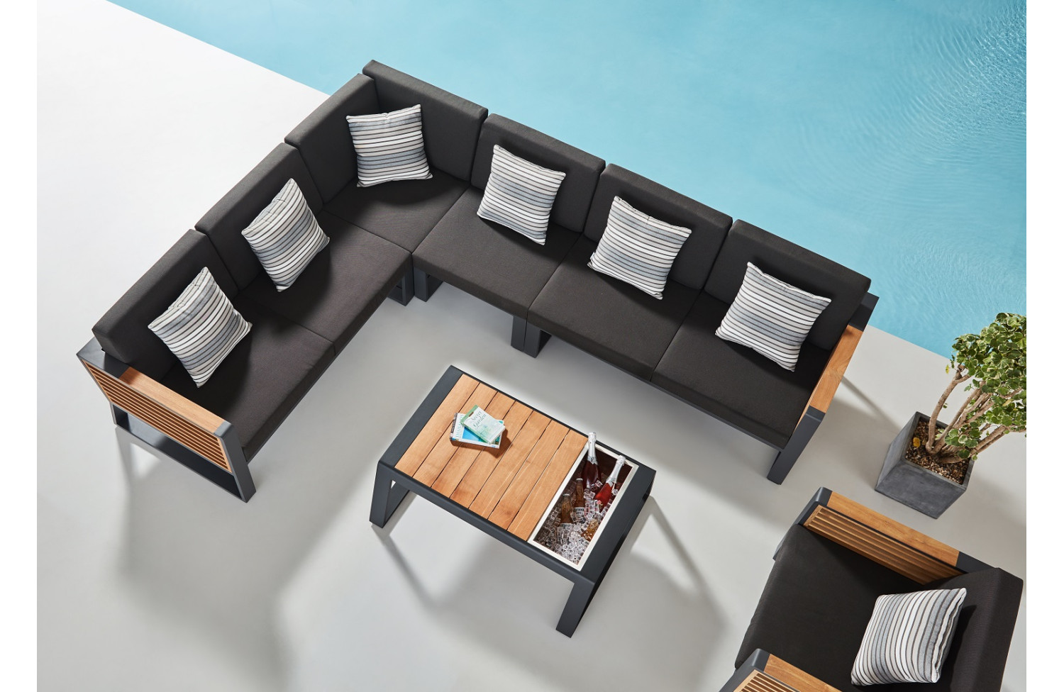 Zestaw narożny dla 5 osób (z poduszkami) HIGOLD NEW YORK 2040610 / BLACK