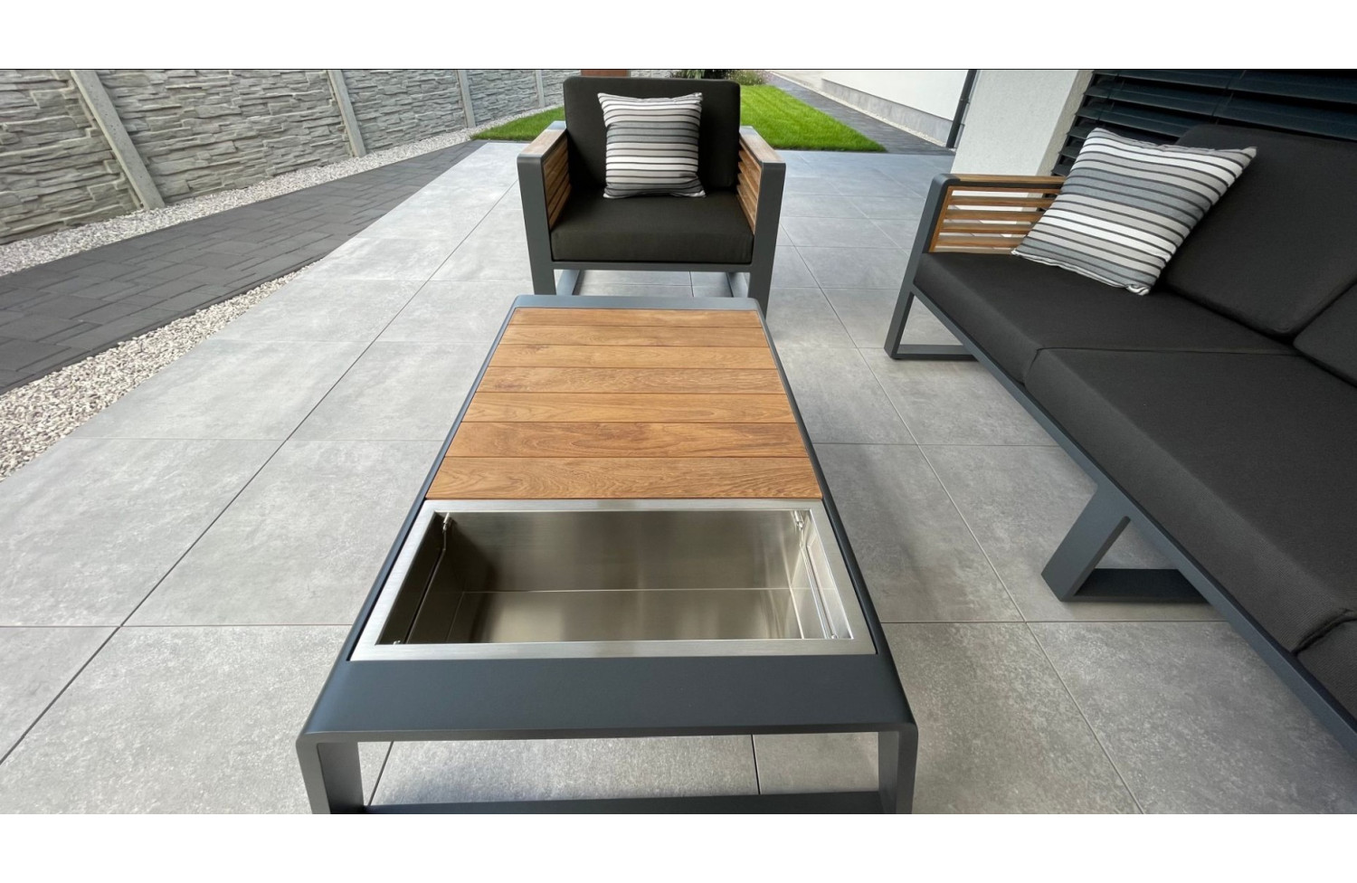 Zestaw narożny dla 5 osób (z poduszkami) HIGOLD NEW YORK 2040610 / BLACK