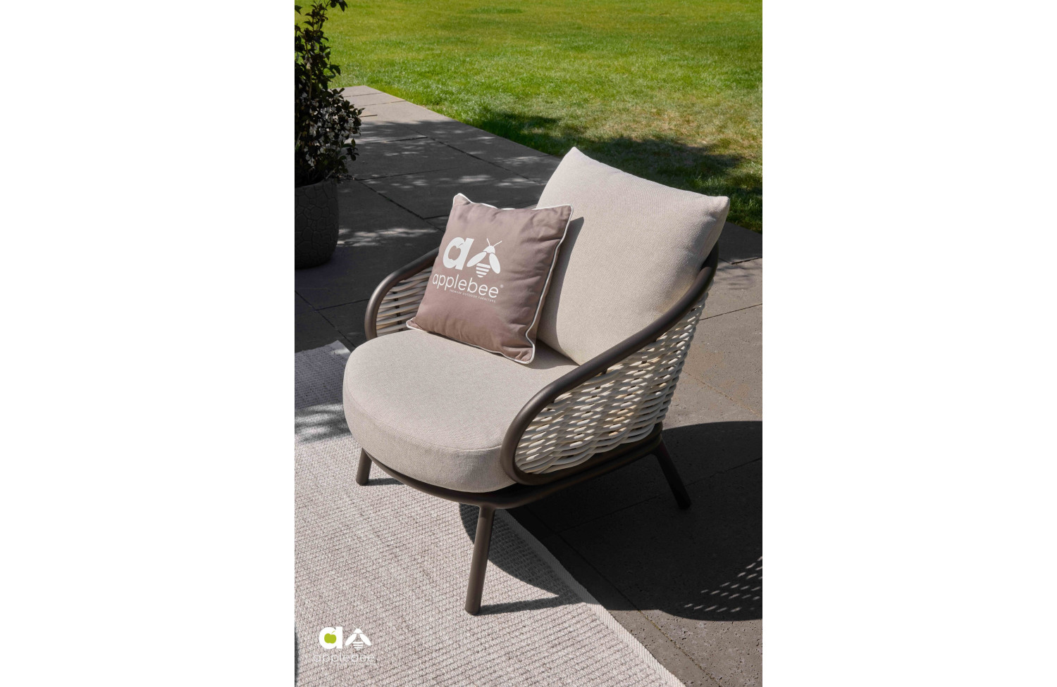 Lounge Armchair (with cushions) APPLE BEE PINE KEY 72000652 / BRONZE