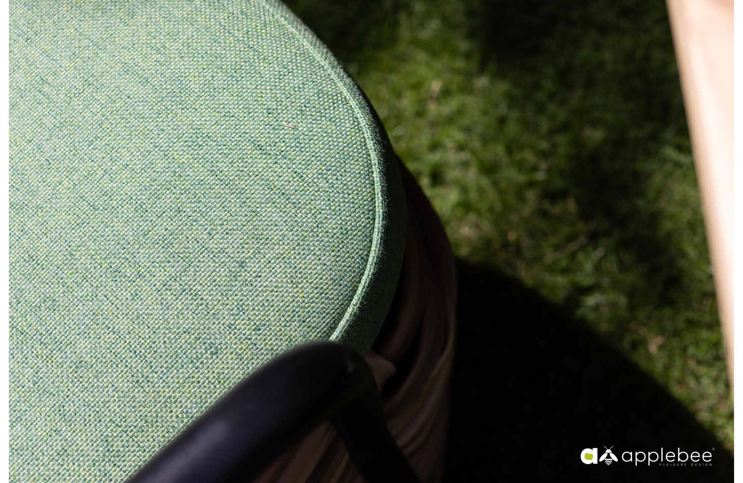 Krzesło z podłokietnikamil (z poduszkami) APPLE BEE 70000032 GREEN