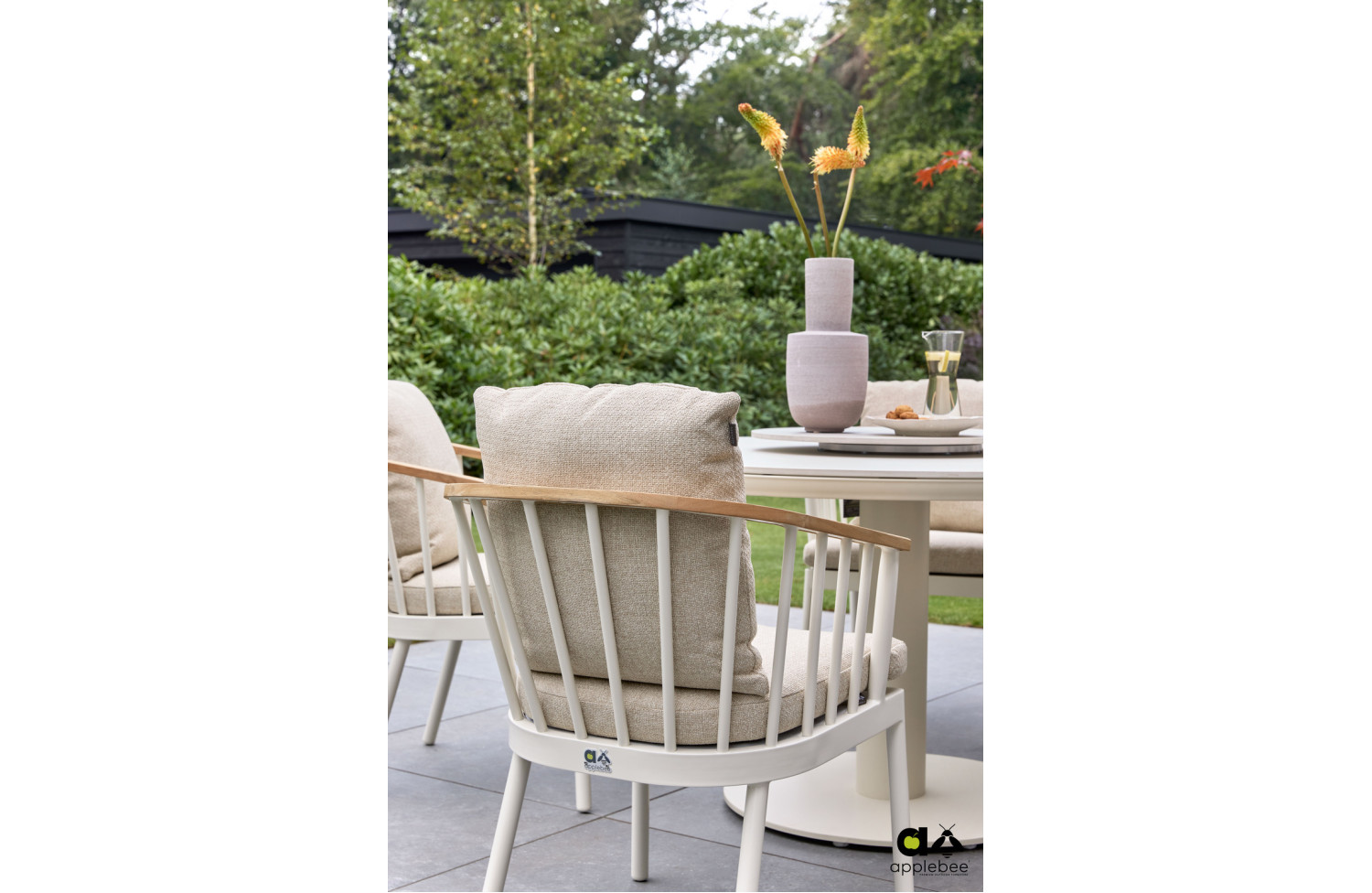 Krzesło z podłokietnikami (z poduszkami) APPLE BEE CONDOR OYSTER 72000408 / TAUPE