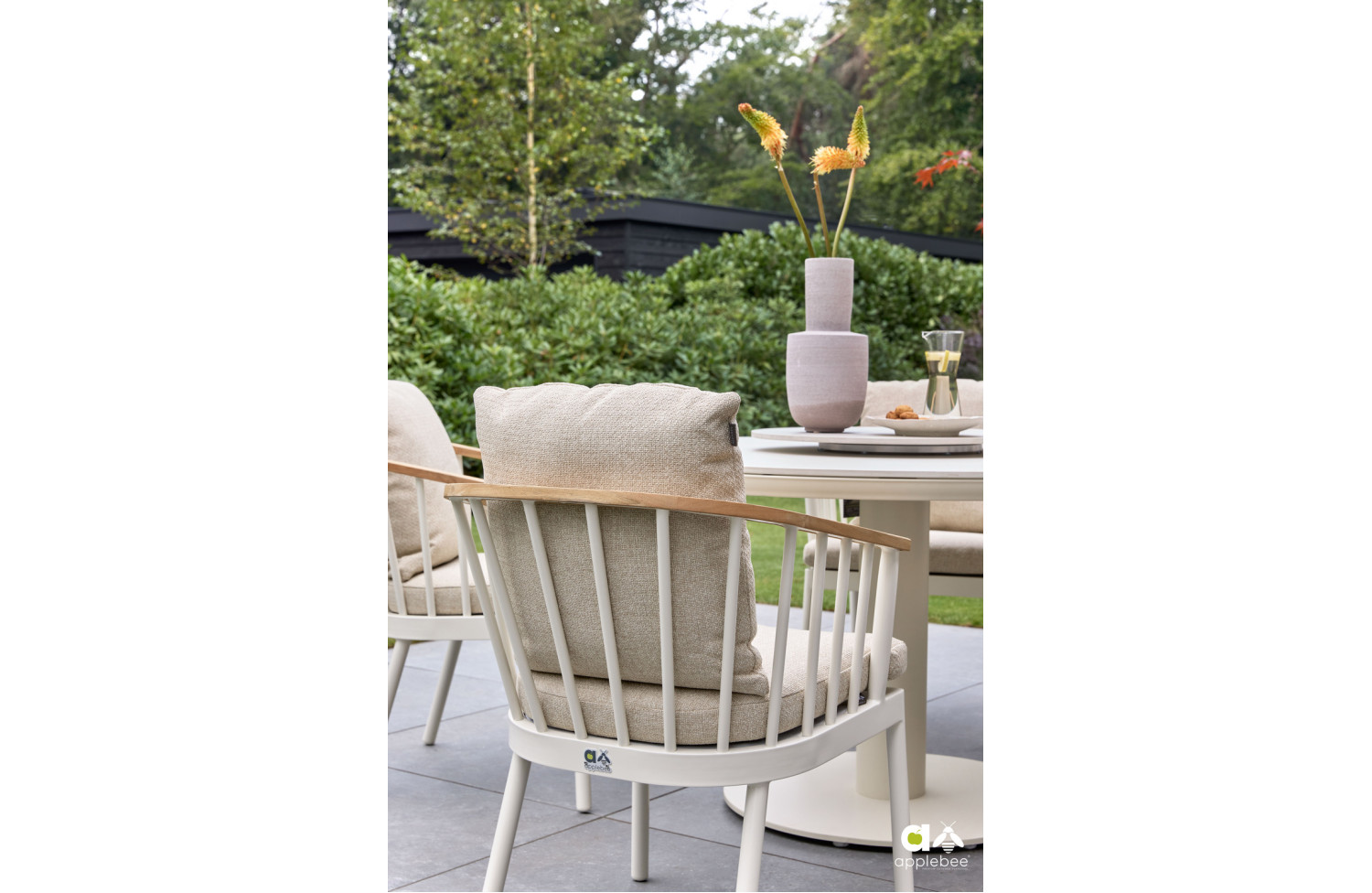 Krzesło z podłokietnikami (z poduszkami) APPLE BEE CONDOR OYSTER 72000408 / TAUPE