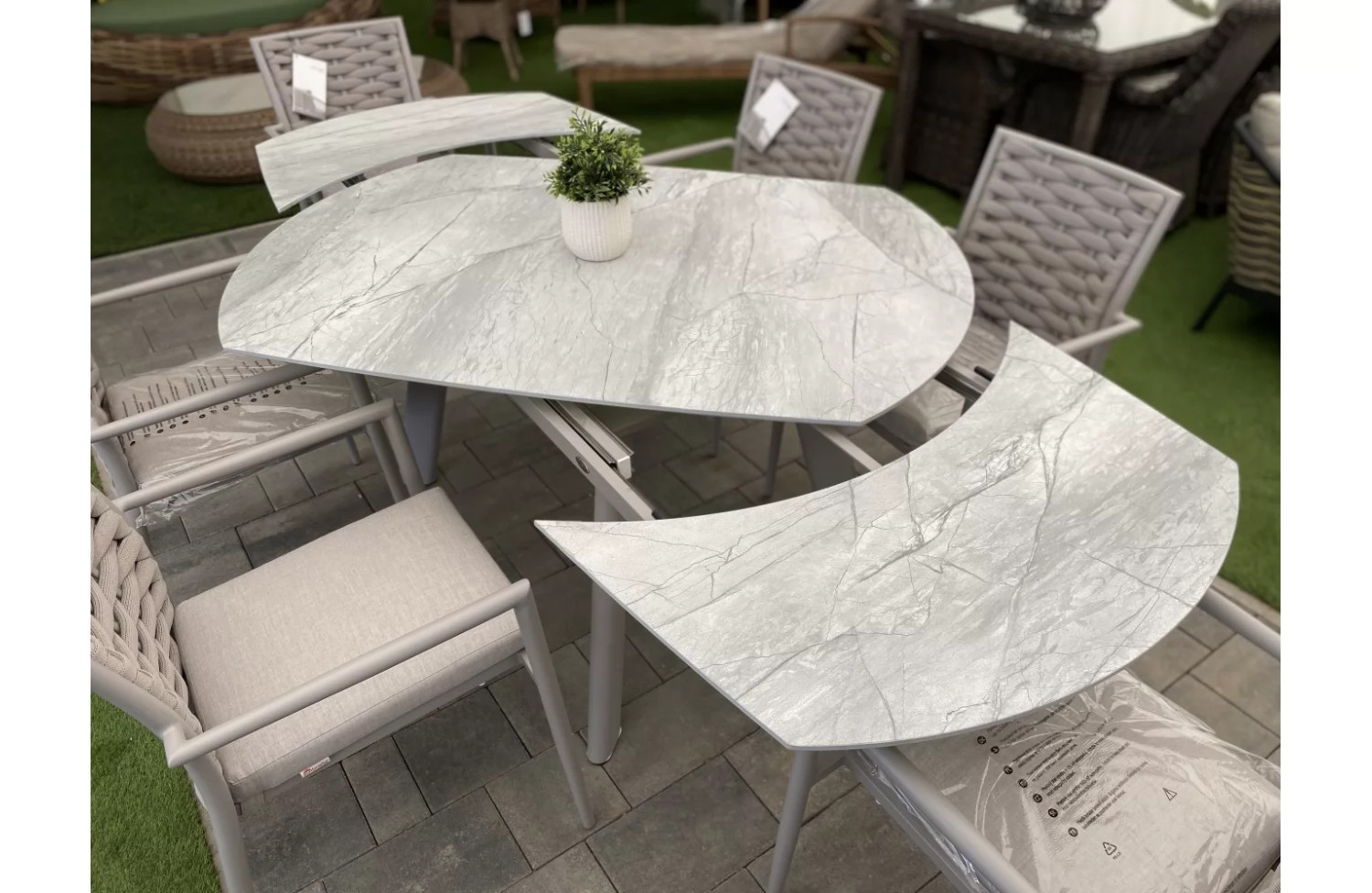 Стілець з підлокітниками (з подушками) COUTURE LOOP 91720150 (172015-HD)