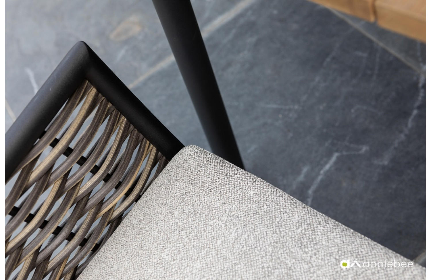 Крісло (з подушками) APPLE BEE MILOU 18101B1-LC/BLACK