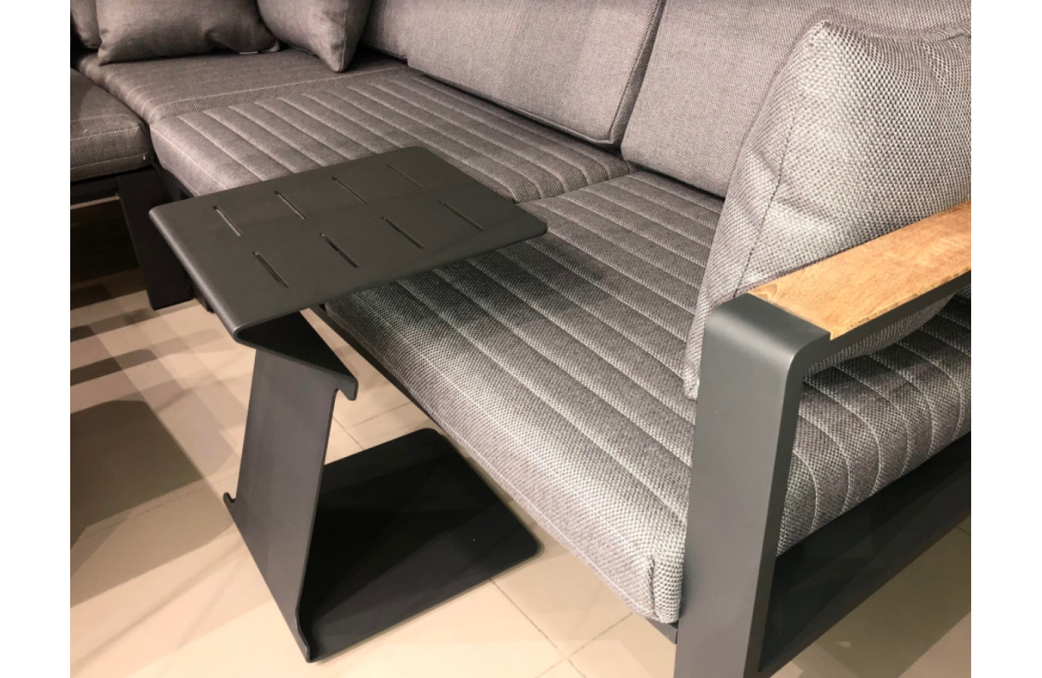 Кутовий столик HIGOLD ZIGZAG 677463 / 67744163 / BLACK