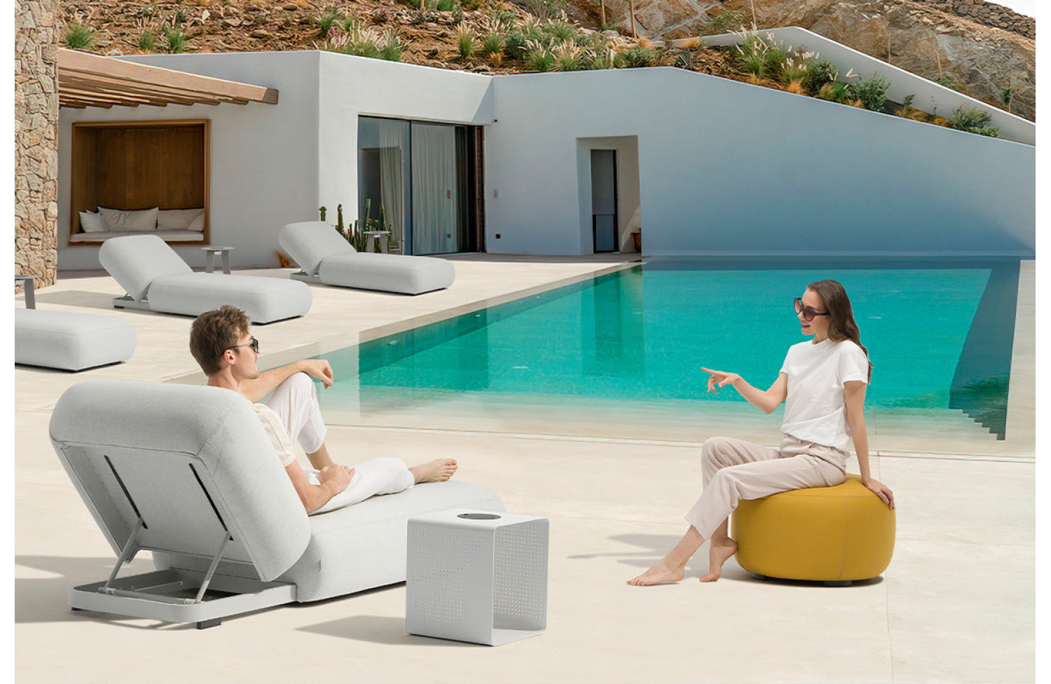 Шезлонг (з подушками) COUTURE OLALA 92173510-A / АНТРАЦИТ