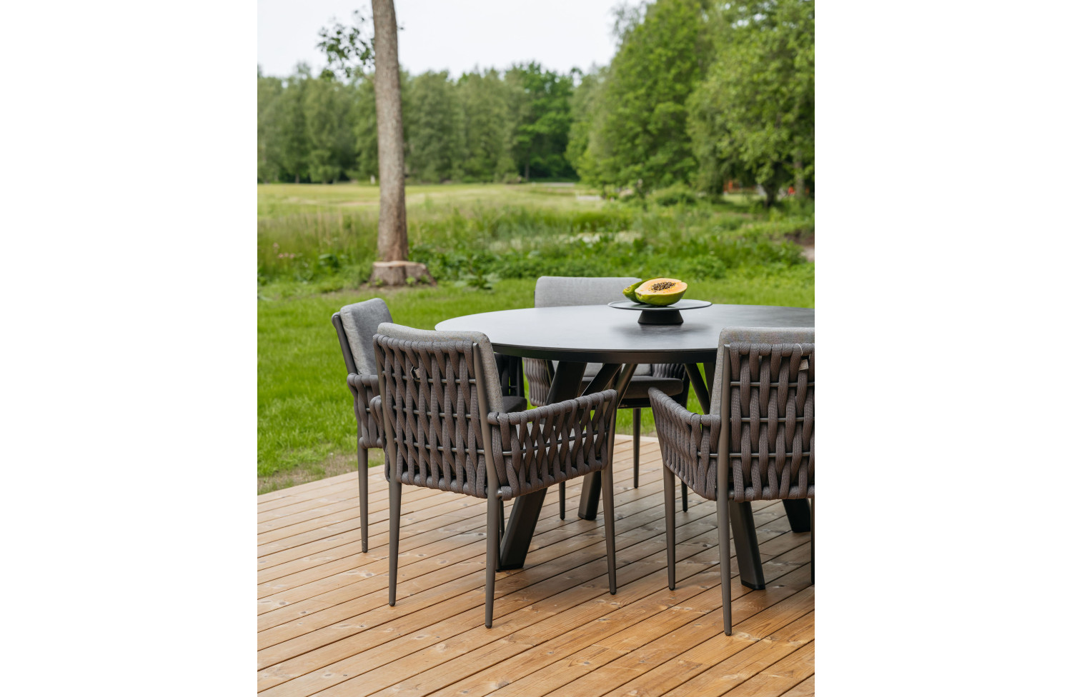 Обідній cтіл круглий д.150 COUTURE HUG 92256361-A-HPL / АНТРАЦИТ