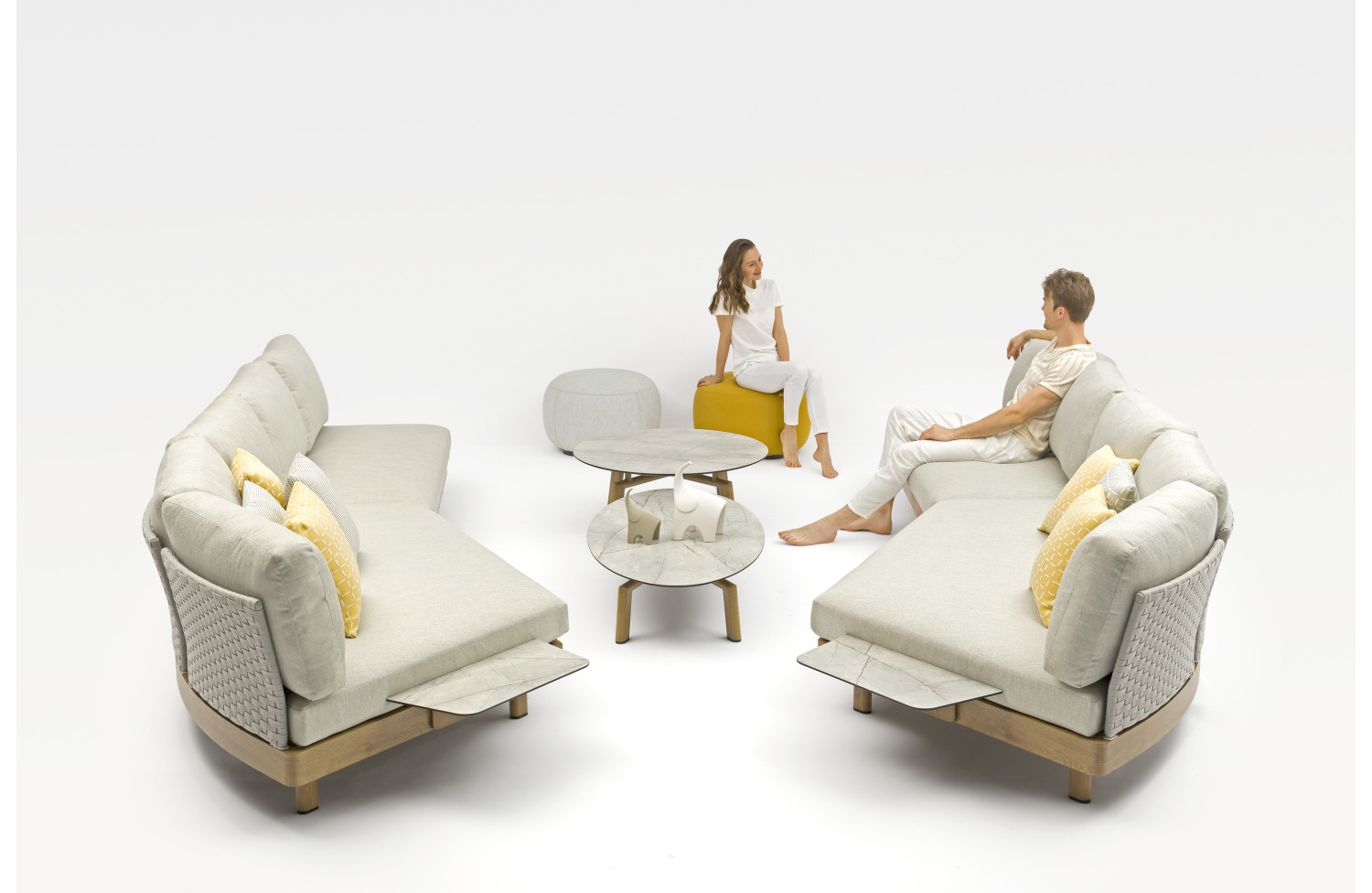 Кавовий солик (круглий) COUTURE LOUNGE 92415180 / NATURAL