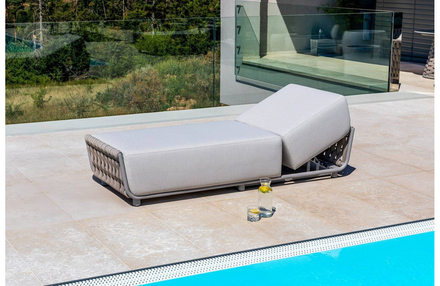 Шезлонг (з подушками) COUTURE HUG 91933510 / TAUPE