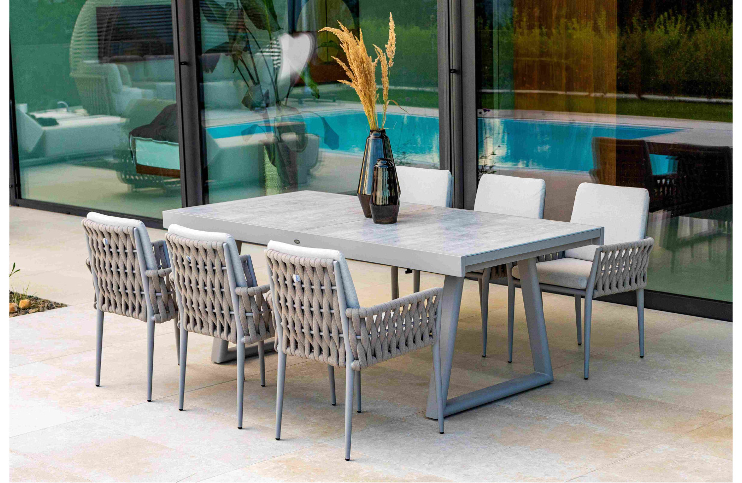 Стілець з- підлокітниками (з подушками) COUTURE HUG 91933300 / TAUPE