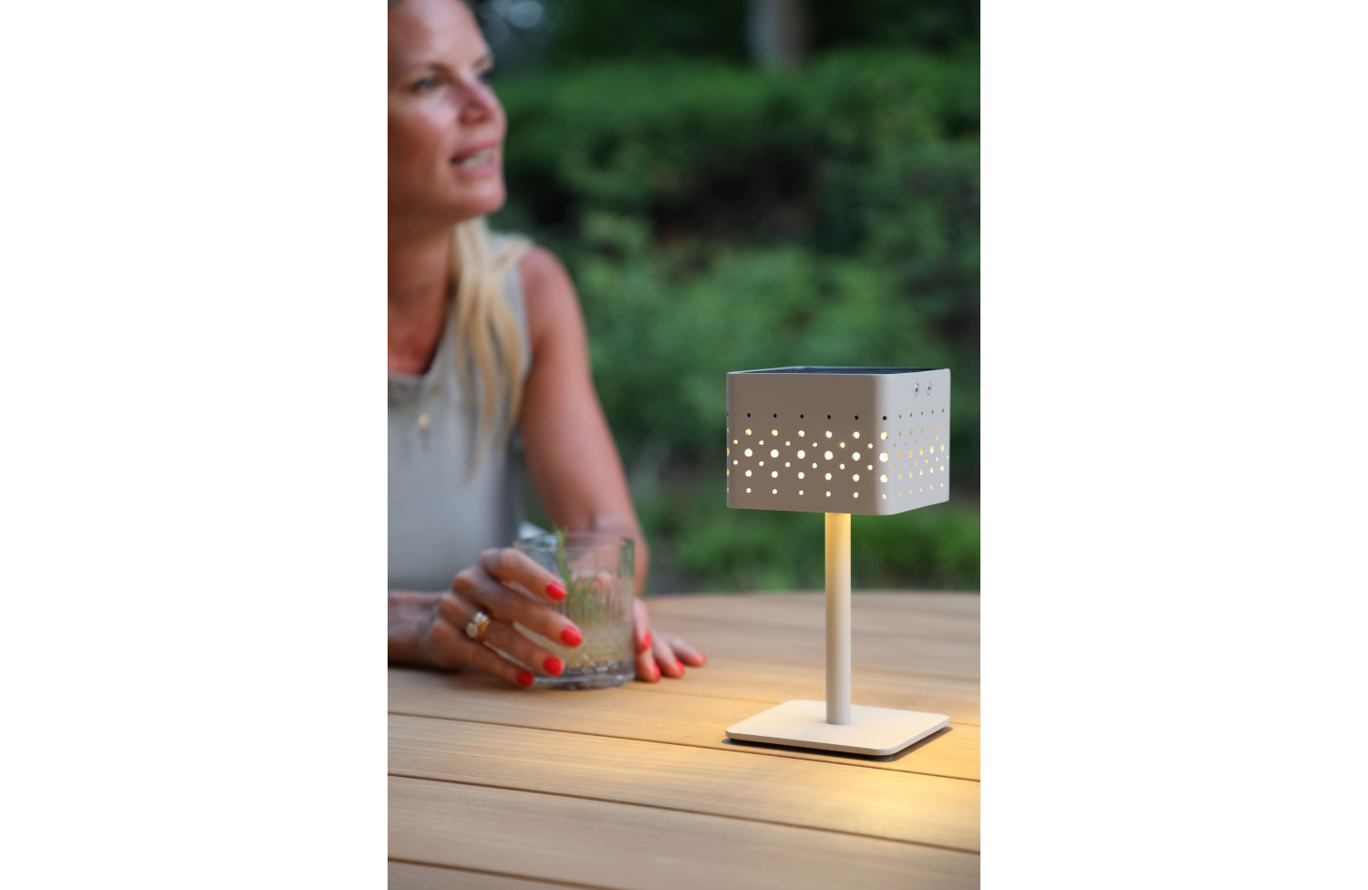 Lampa uliczna solarna (ładowana energią słoneczną) wys. 34.6 cm LAGOM BEAM HIGH Lm 63T / taupe