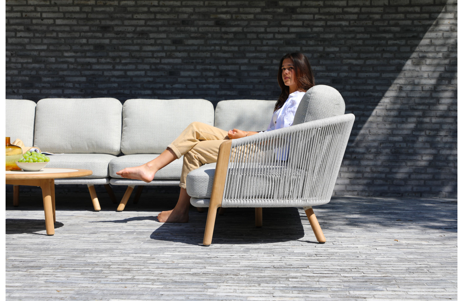 Диван 2-місний з ПРАВИМ підлокітником (з подушками) LAGOM HAVEN Lm 31