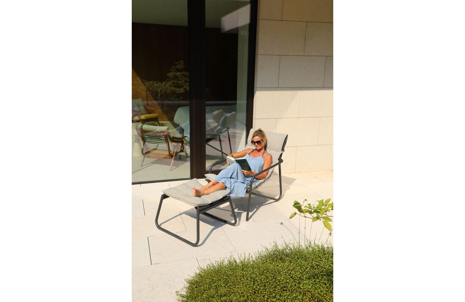 Набір для балкона: Крісло (з подушкою) + пуф (без подушки) / LAGOM COAST Lm 29T+30T / TAUPE