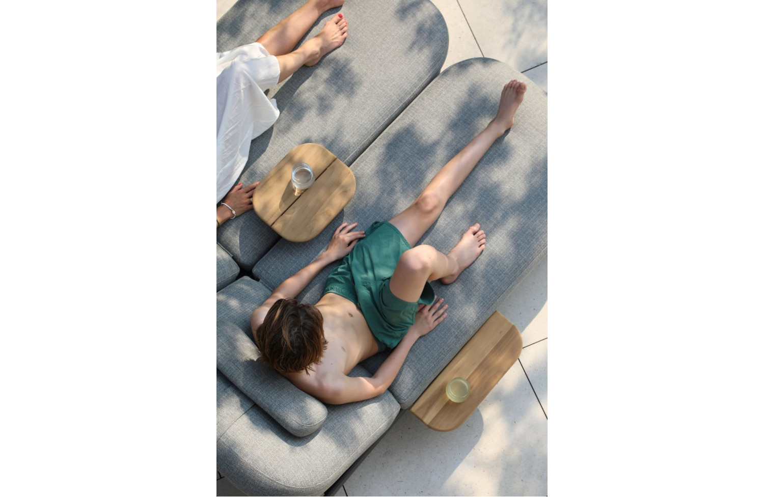 Шезлонг з кутовим столиком (з подушками) LAGOM CLOUD Lm 90T / TAUPE