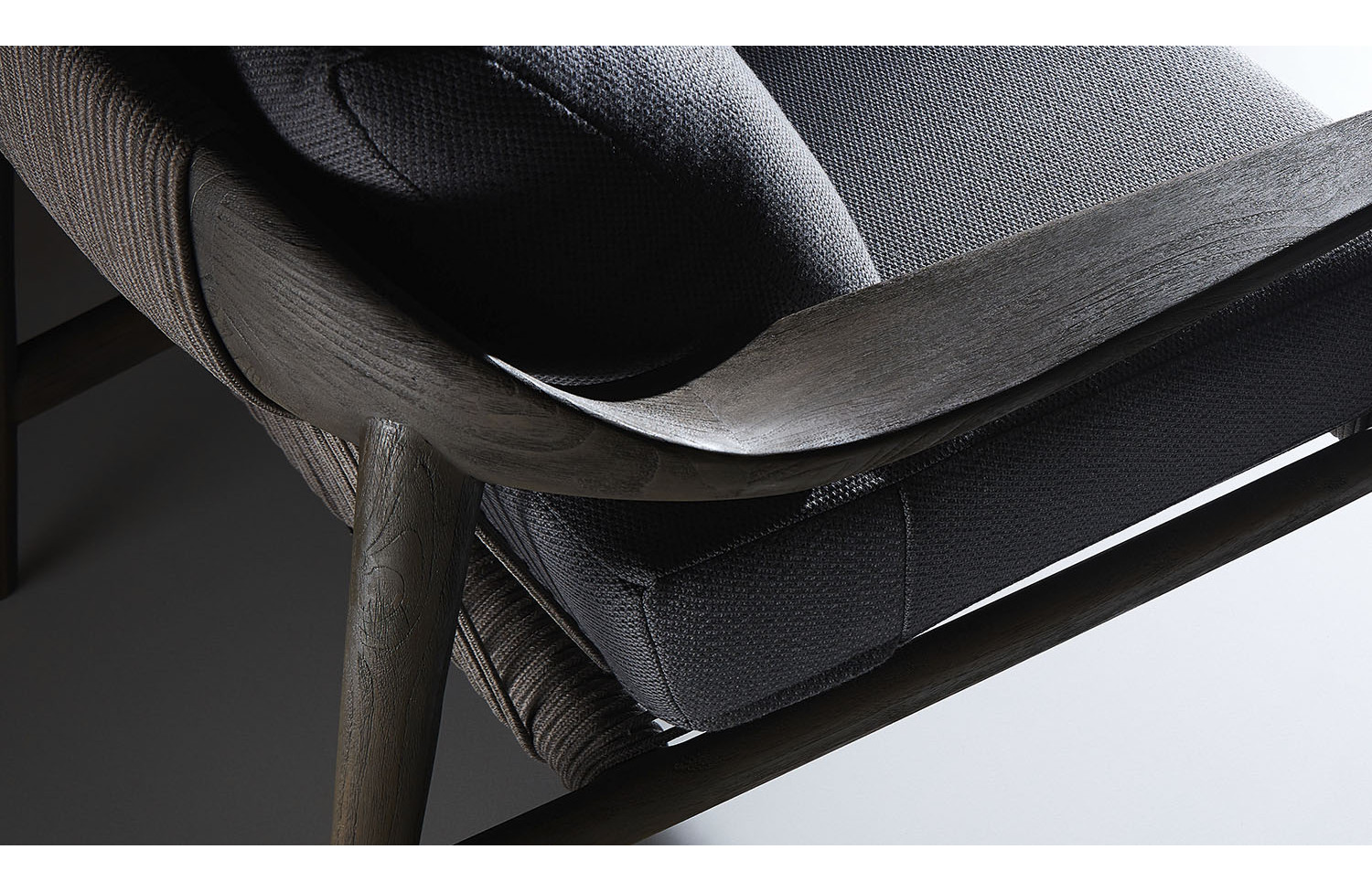 Комплект для відпочинку (з подушками) HIGOLD LEO 206330 / DARK TEAK