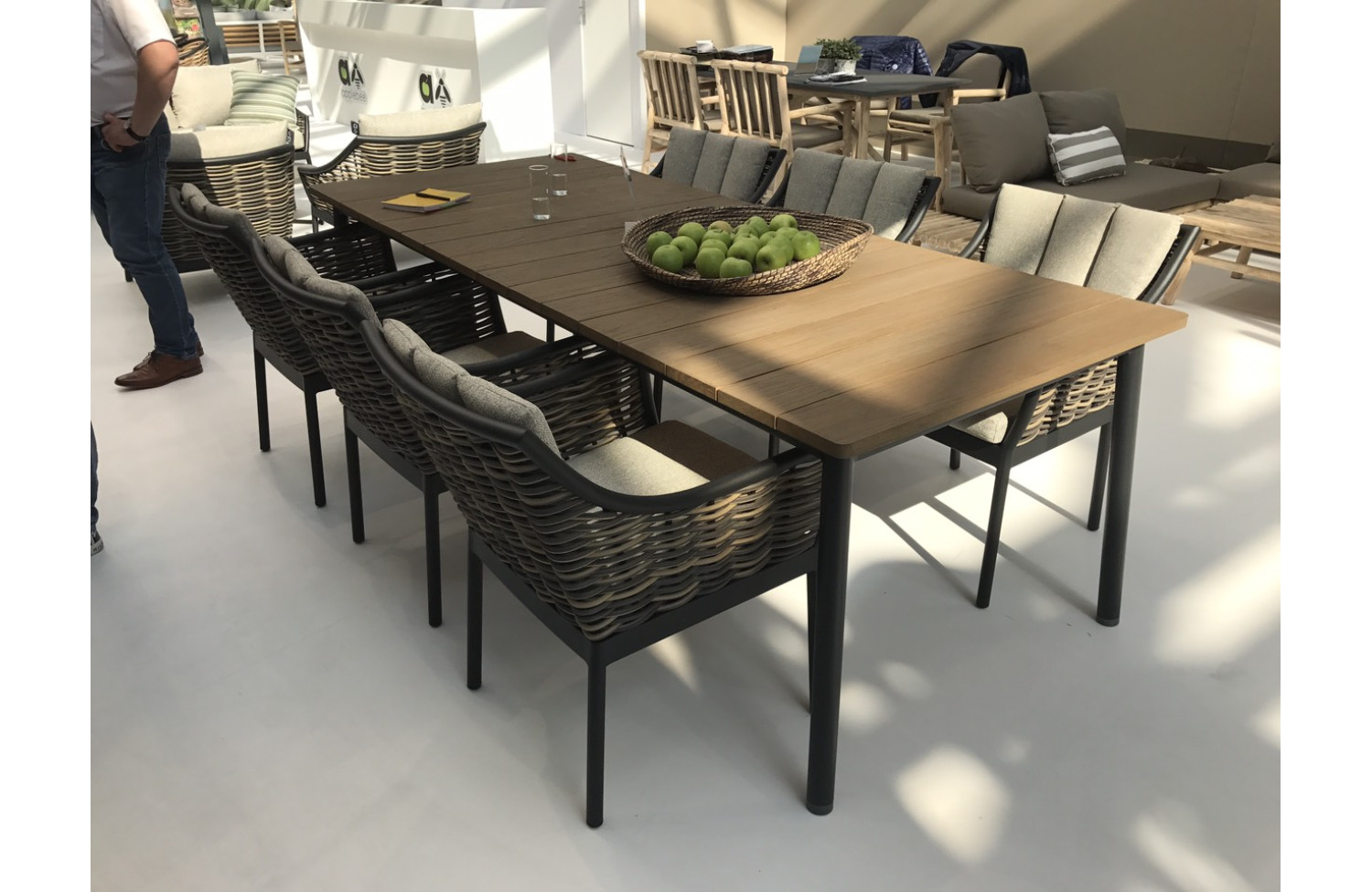 Zestaw do jadalni dla 6 osób (z poduszkami) APPLE BEE MILOU BLACK 70001347 (1 szt) / 70000034 (6 szt)