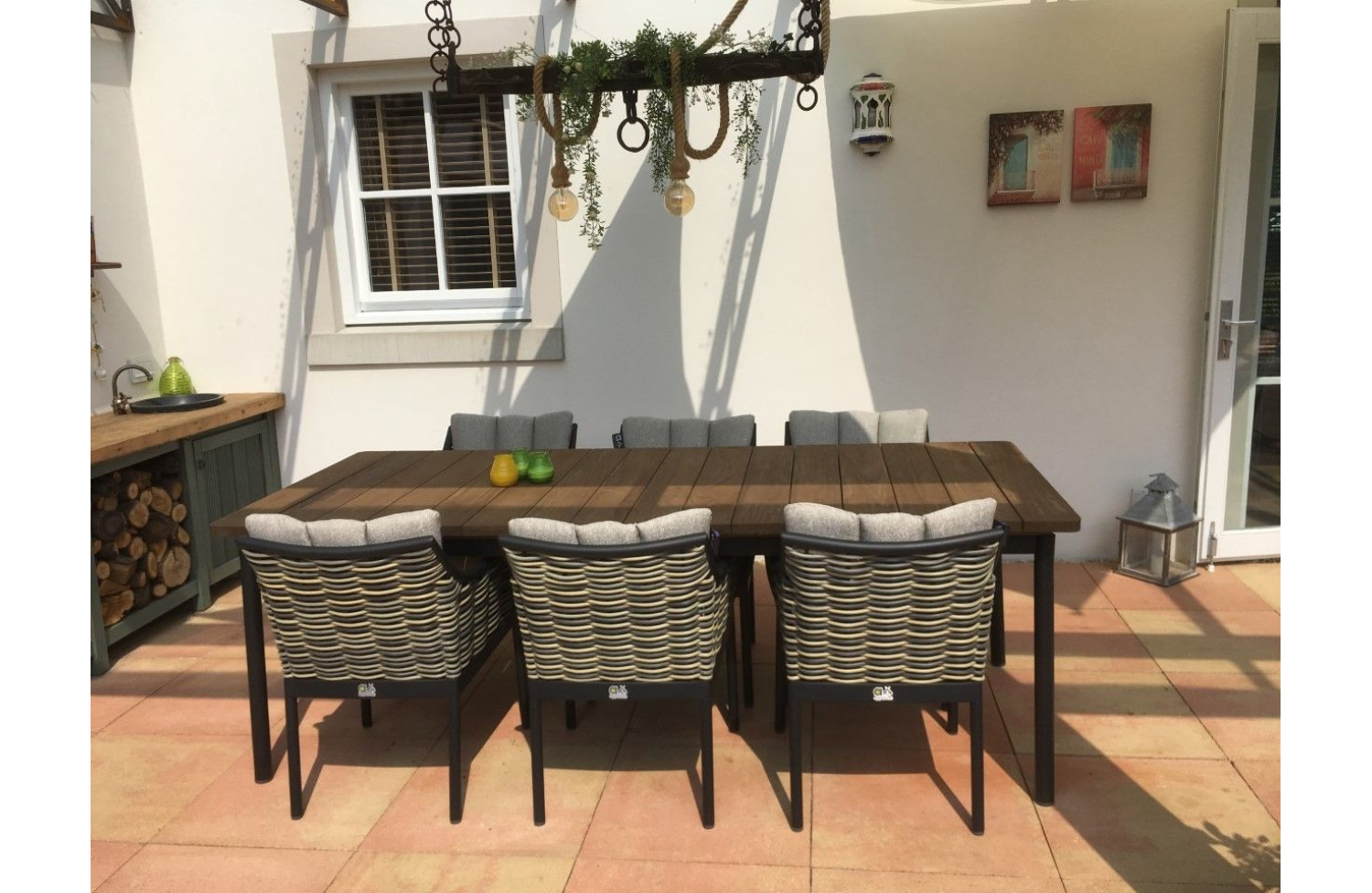 Zestaw do jadalni dla 6 osób (z poduszkami) APPLE BEE MILOU BLACK 70001347 (1 szt) / 70000034 (6 szt)