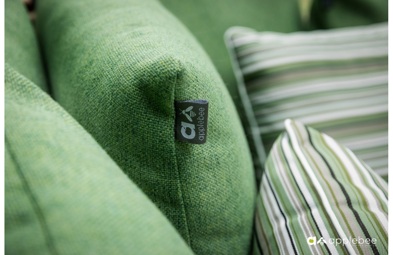 Zestaw wypoczynkowy dla 5 osób (z poduszkami) APPLE BEE COCOON 18011B1-SF (1 szt) / 18011B1-LC (2 szt) / 70001297 (1 szt) /70001296 (1 szt) / 70001295 (1 szt)