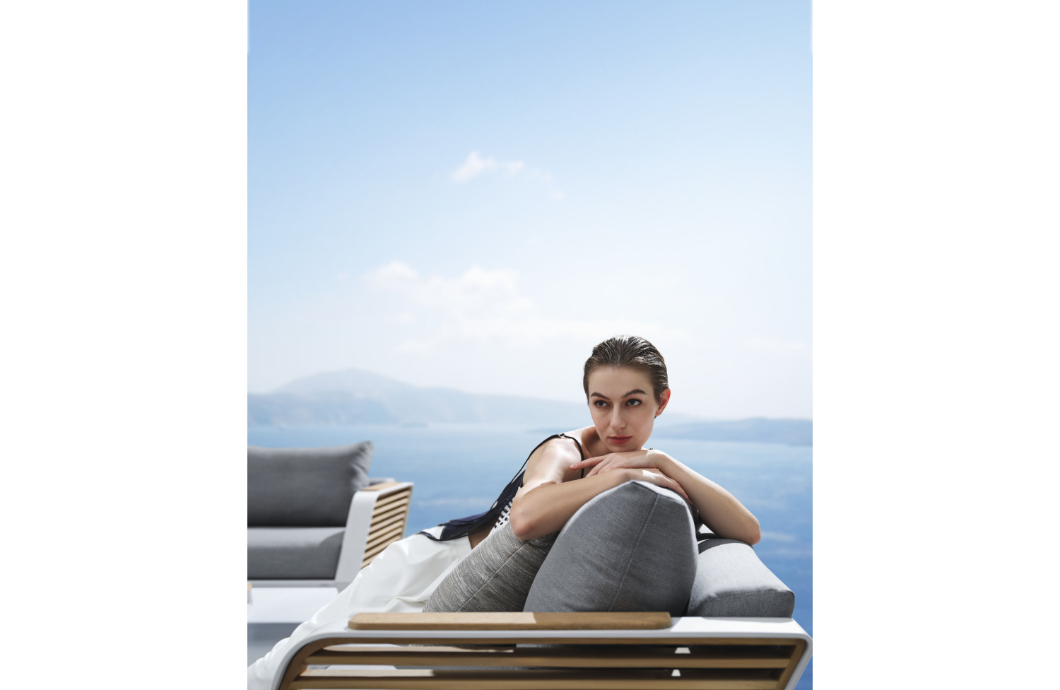 Zestaw wypoczynkowy dla 5 osób (z poduszkami) HIGOLD WING 204930 / WHITE