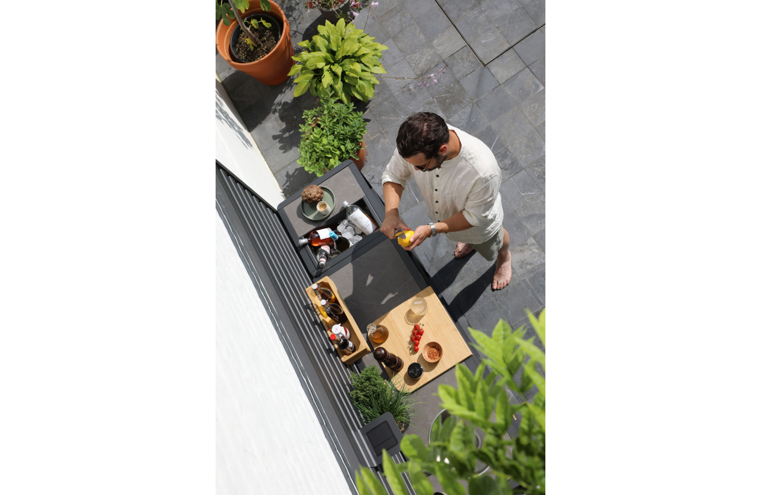 Вулична Кухня з 2-х мод.(роб. стінка / мийка / 2 дер.навіс. пол. / 2 навіс.пол / дошка для нарізання) / MATERA MT 01G / ANTRACITE