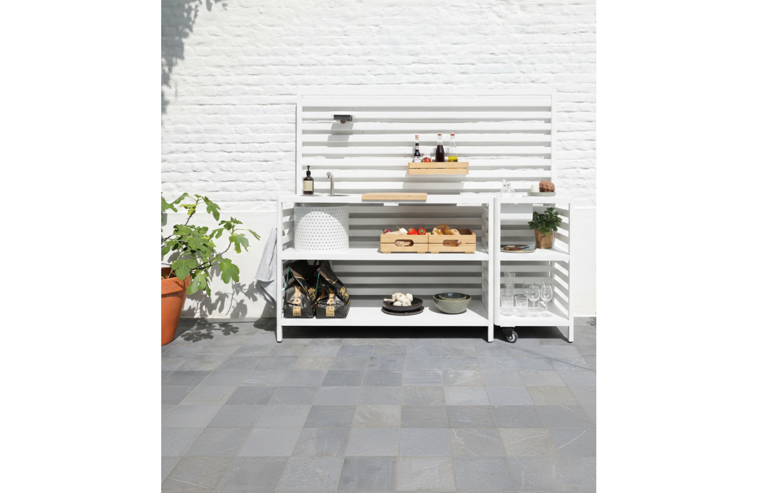 Outdoor Kitchen(wall / sink and tap / 2 wooden shelves./2 alu shelves / cutting board / +2 solar lamps /+ 8 single hooks / +2 drawersі) / MATERA MT 01T / TAUPE
