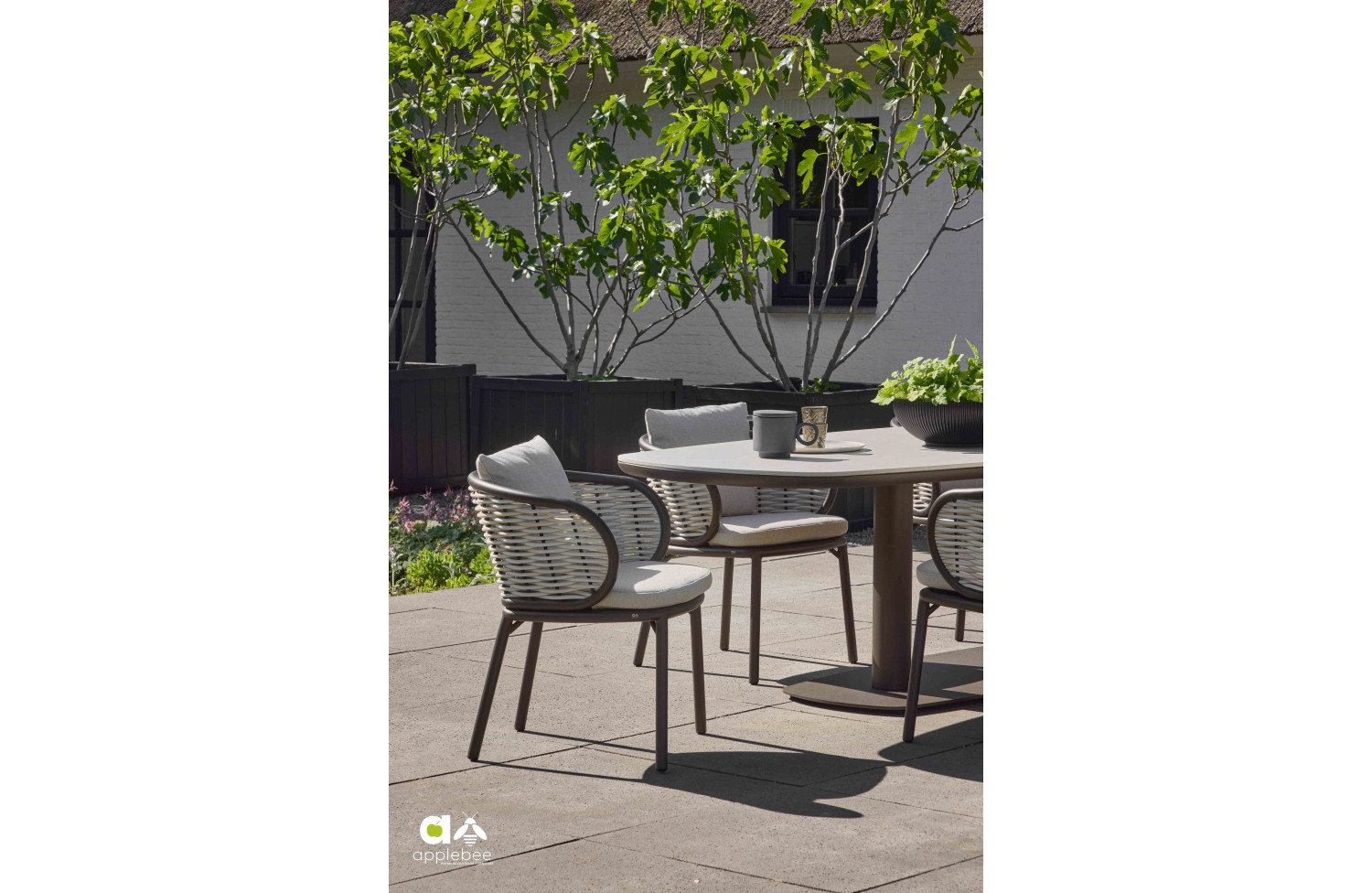 Krzesło z podłokietnikami. (z poduszek) APPLE BEE PINE KEY 72000651 / BRONZE