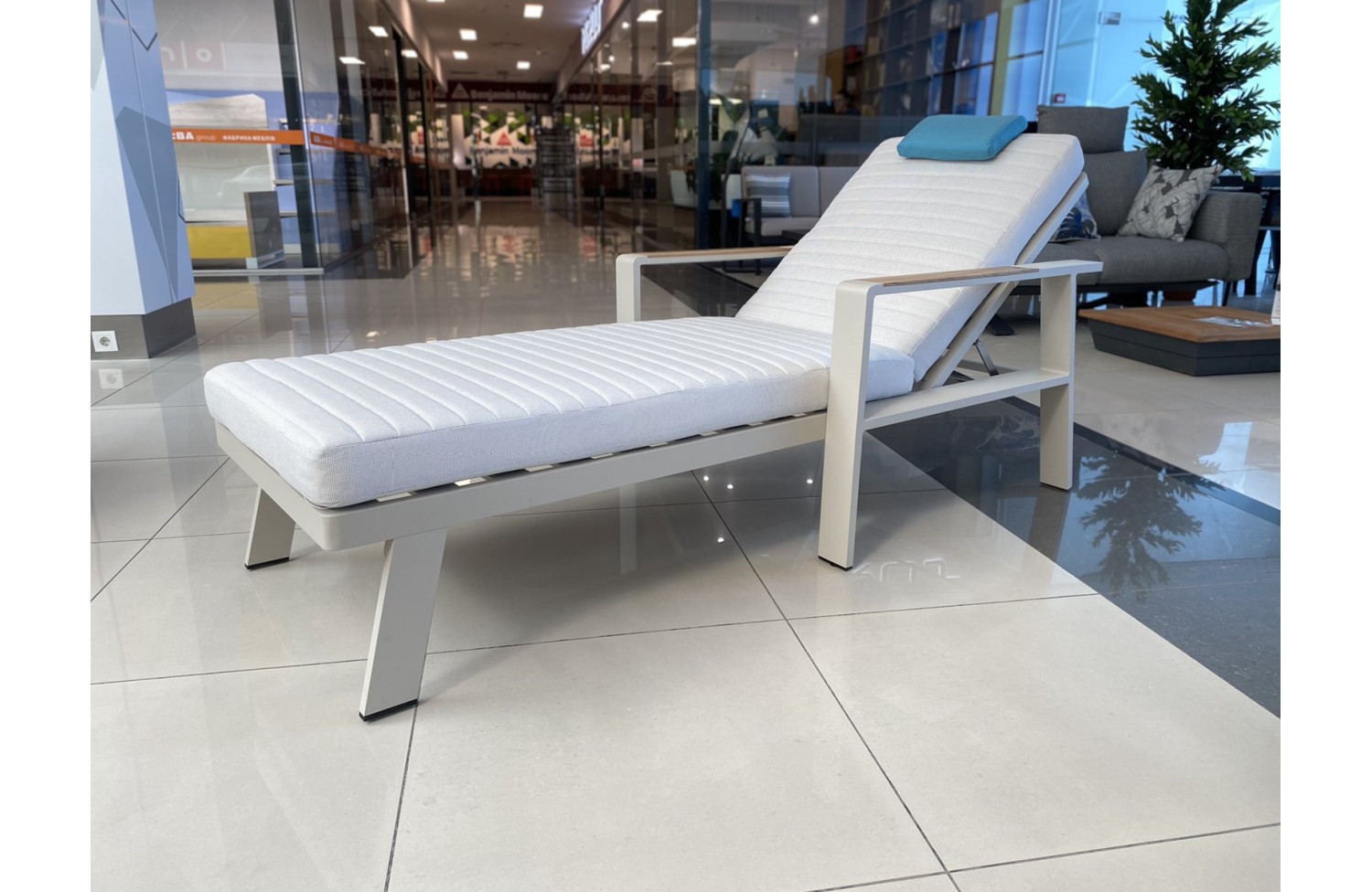 Sunlounger set (with cushions) HIGOLD NOFI 6801170 / TAUPE