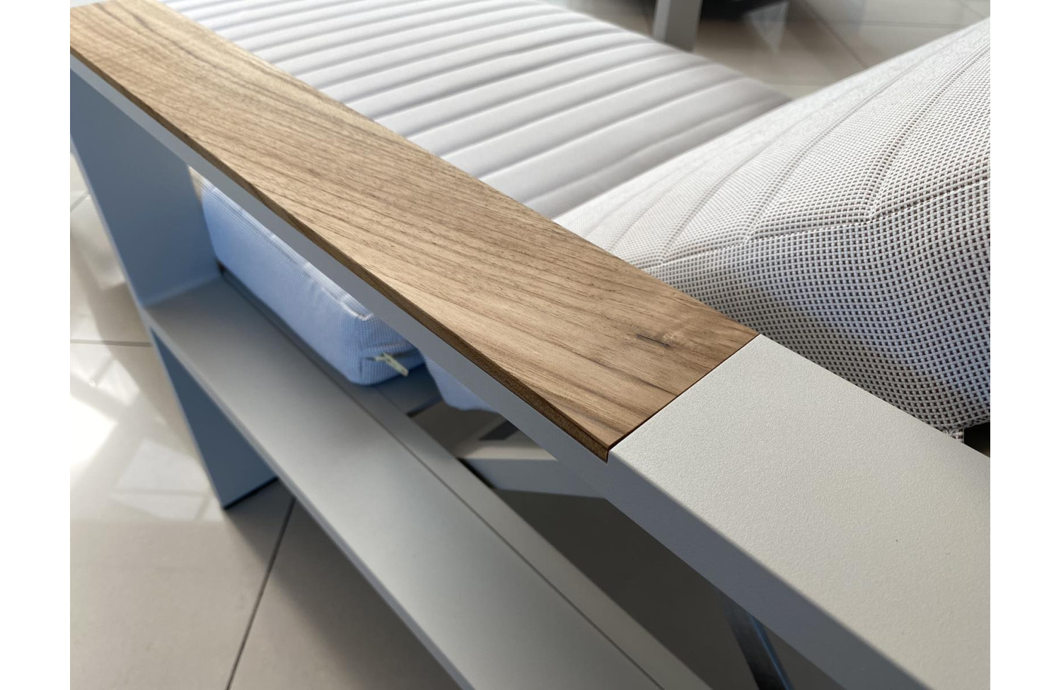 Шезлонг (з подушками) HIGOLD NOFI 680151 / TAUPE