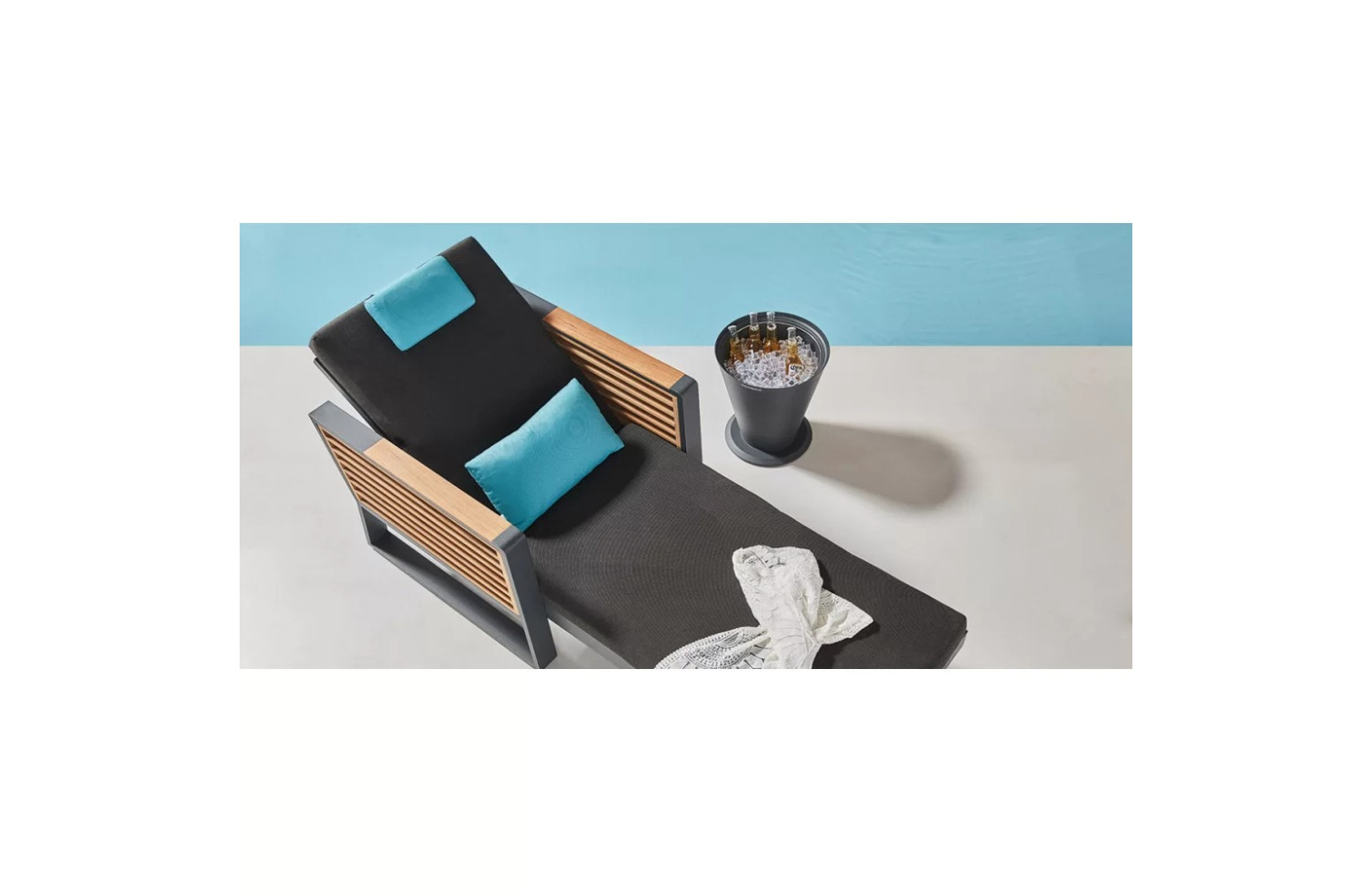 Sunlouger (with cushions) HIGOLD NEW YORK 204051 / BLACK